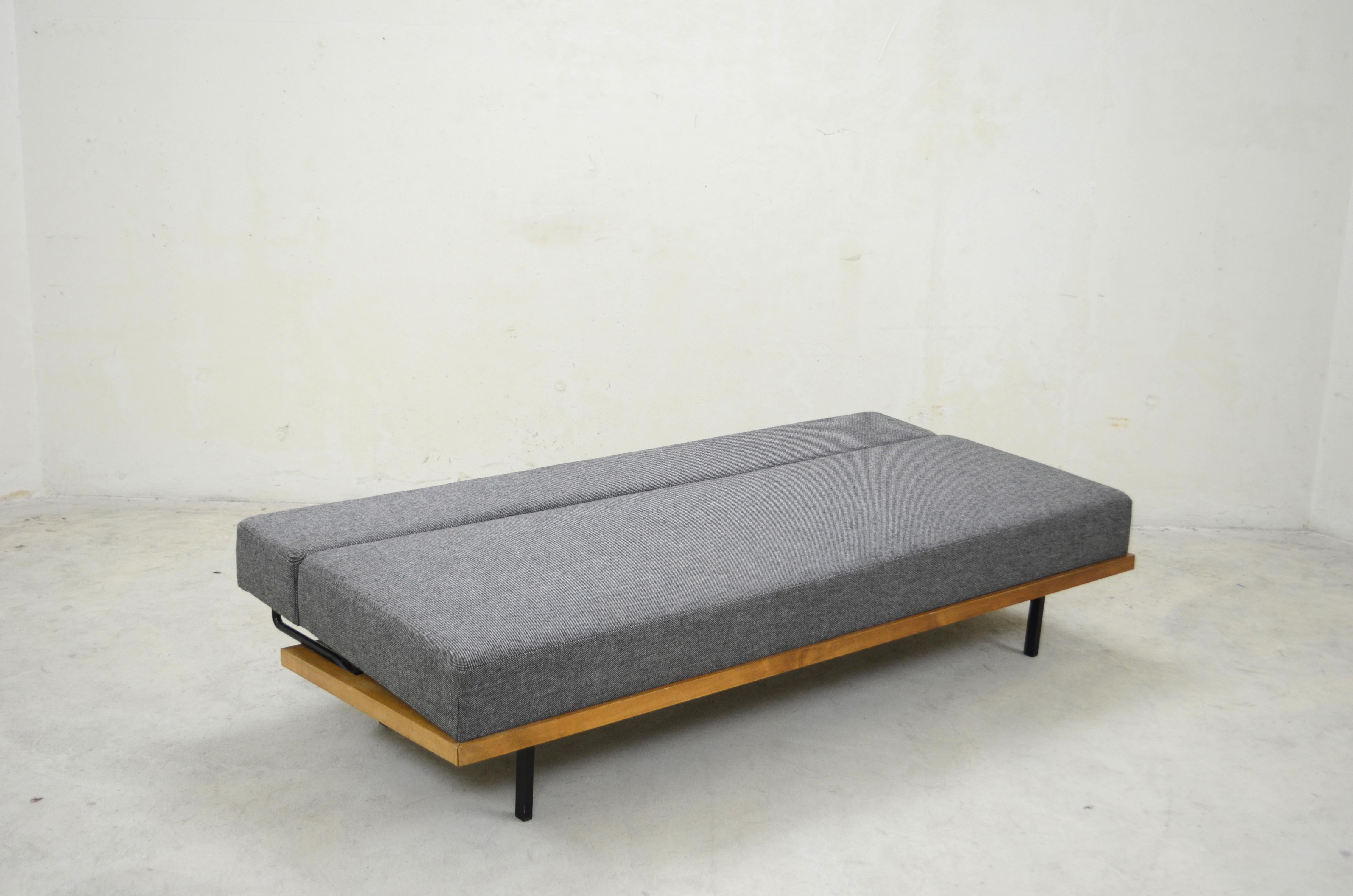 German 1950s Daybed by Josef Pentenrieder for Hans Kaufeld Sofa New Fabric 7