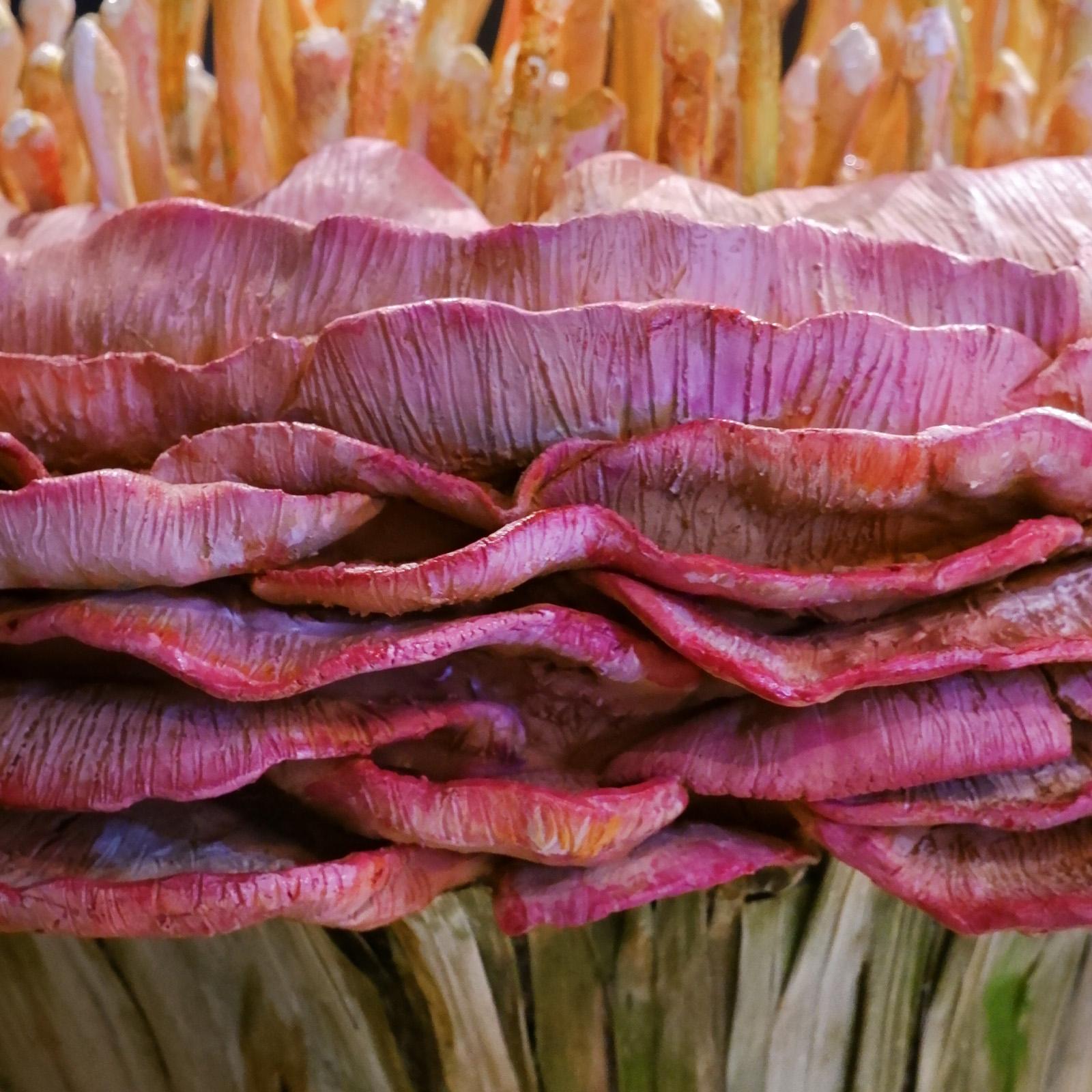 Scultura a mano contemporanea in terracotta a forma di fiore di Manu Crotti In condizioni Nuovo in vendita a Milan, IT