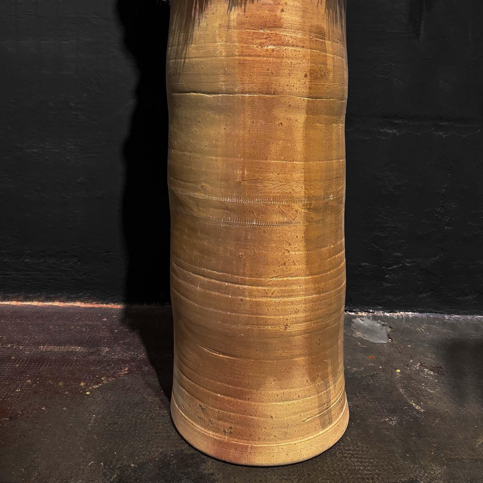 Terracotta Albero della Vita in terracotta e paglia scolpito a mano da Manu Crotti in vendita
