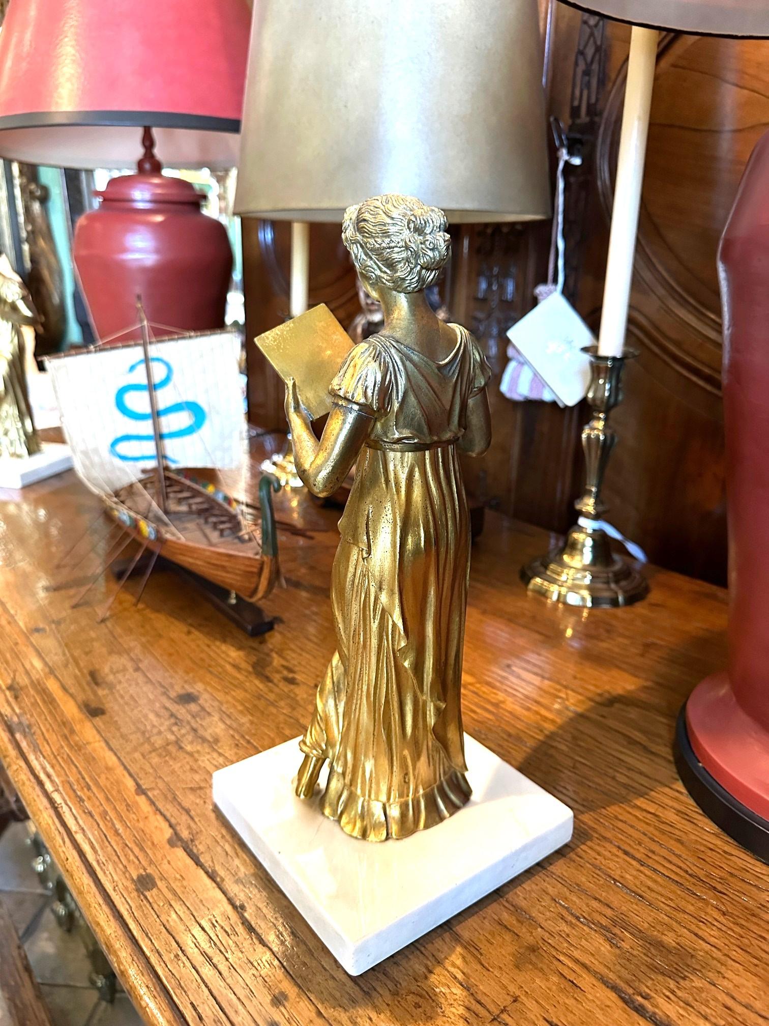 Coppia di figure femminili in bronzo dorato francese del XIX secolo Science & Art Decor in vendita 4