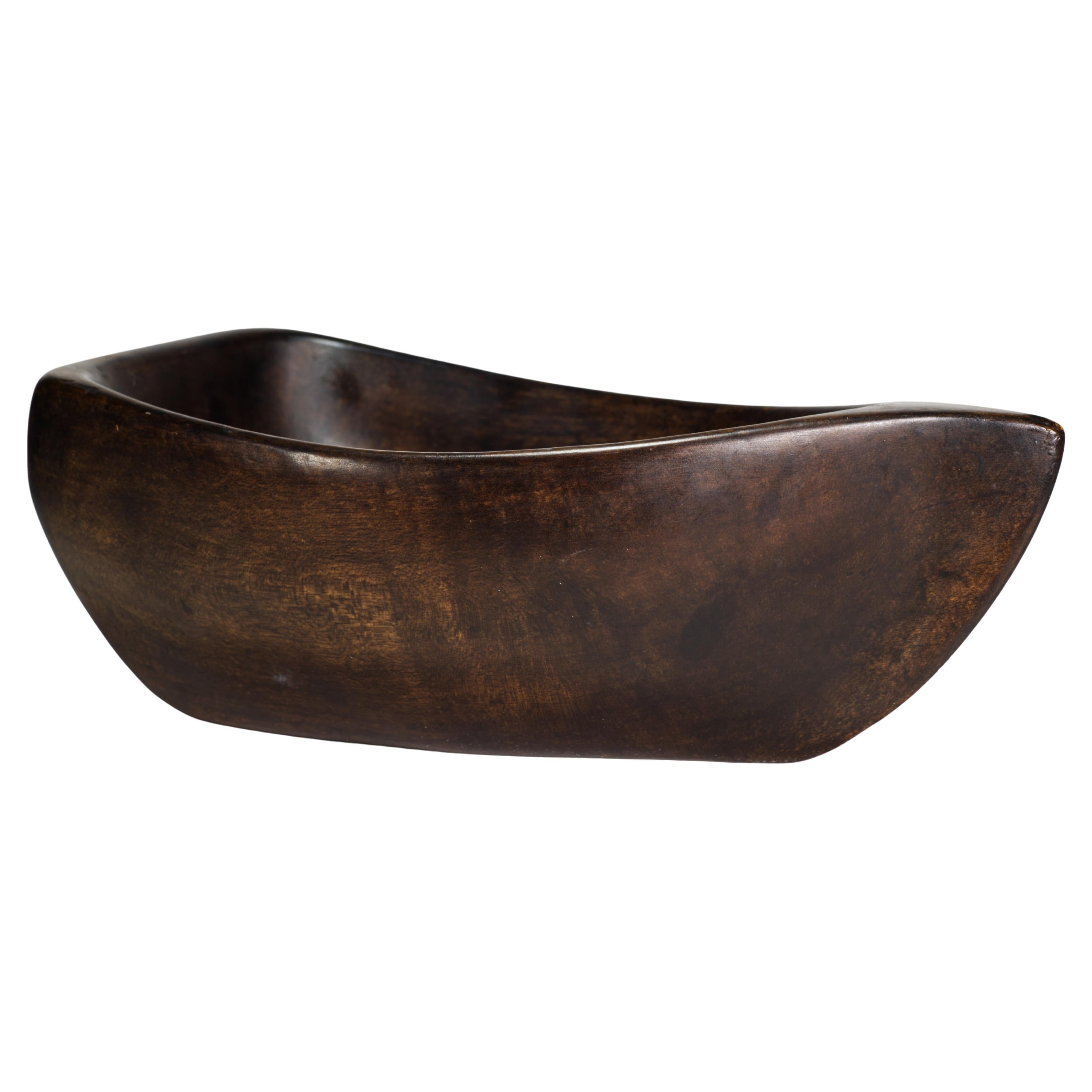 Bol asymétrique en bois sculpté David Auld, années 1960 en vente