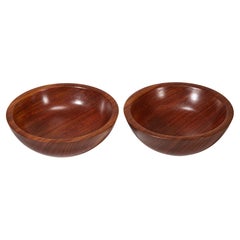 Paire de bols en bois bubinga massif sculptés, signés