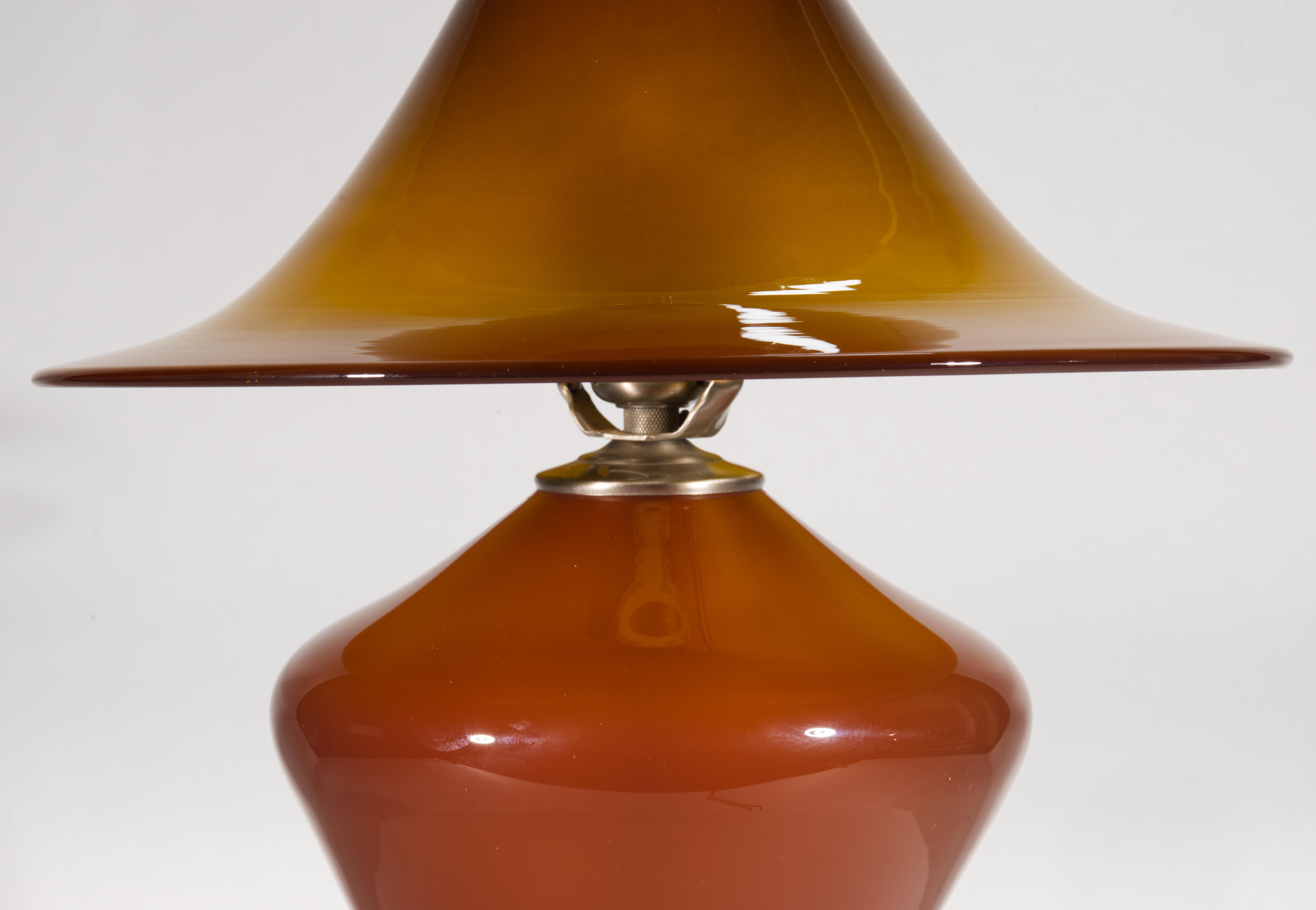 Late 20th Century Steven Correia Amber Art Glass Table Lamp For Sale