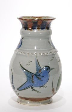 Vaso in ceramica artistica di Tonala, Messico, firmato da Ken Edwards, con uccellino blu