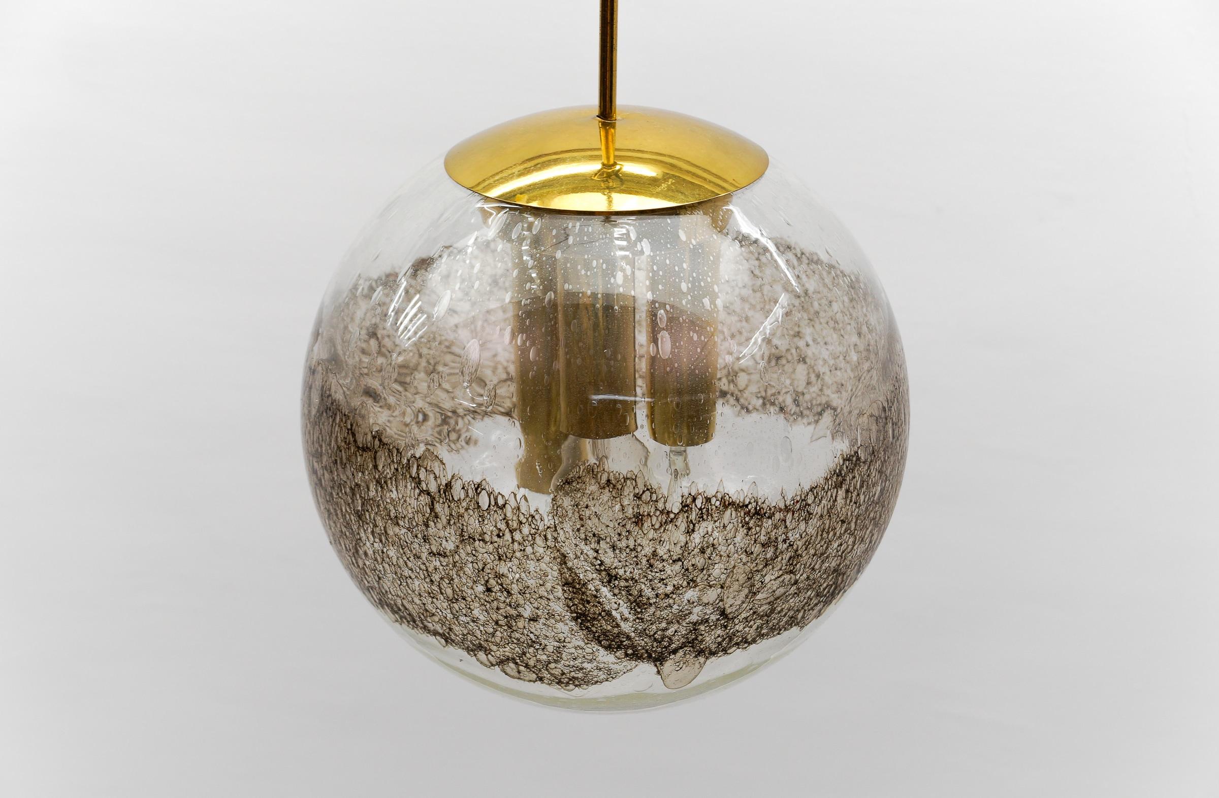 Graziosa lampada a sospensione a sfera in vetro di Murano - Germania anni '60 in vendita 7