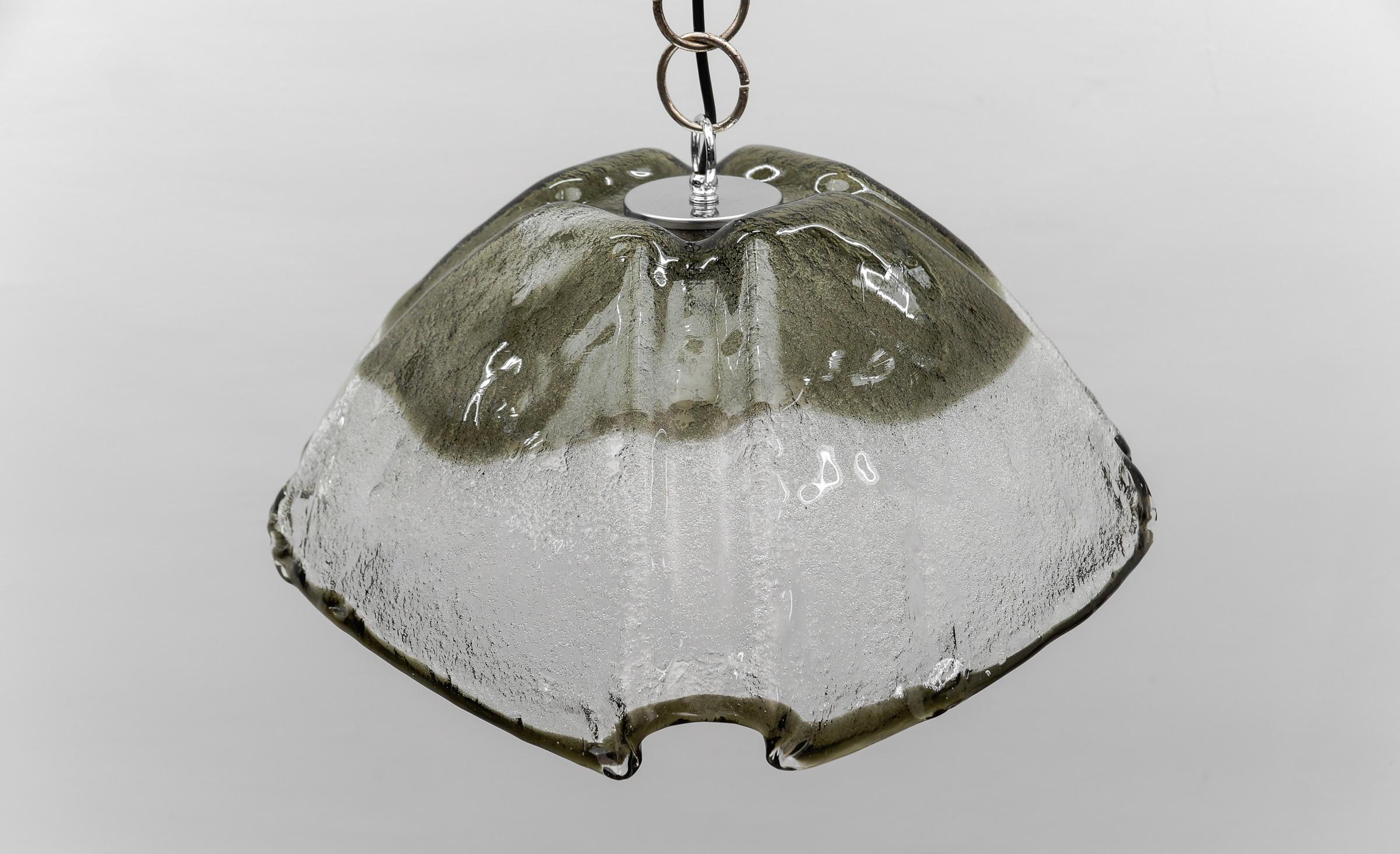 Lampada a sospensione Carlo Nason Mazzega per J.AT&T. Kalmar in vetro di Murano, anni '70 in vendita 3