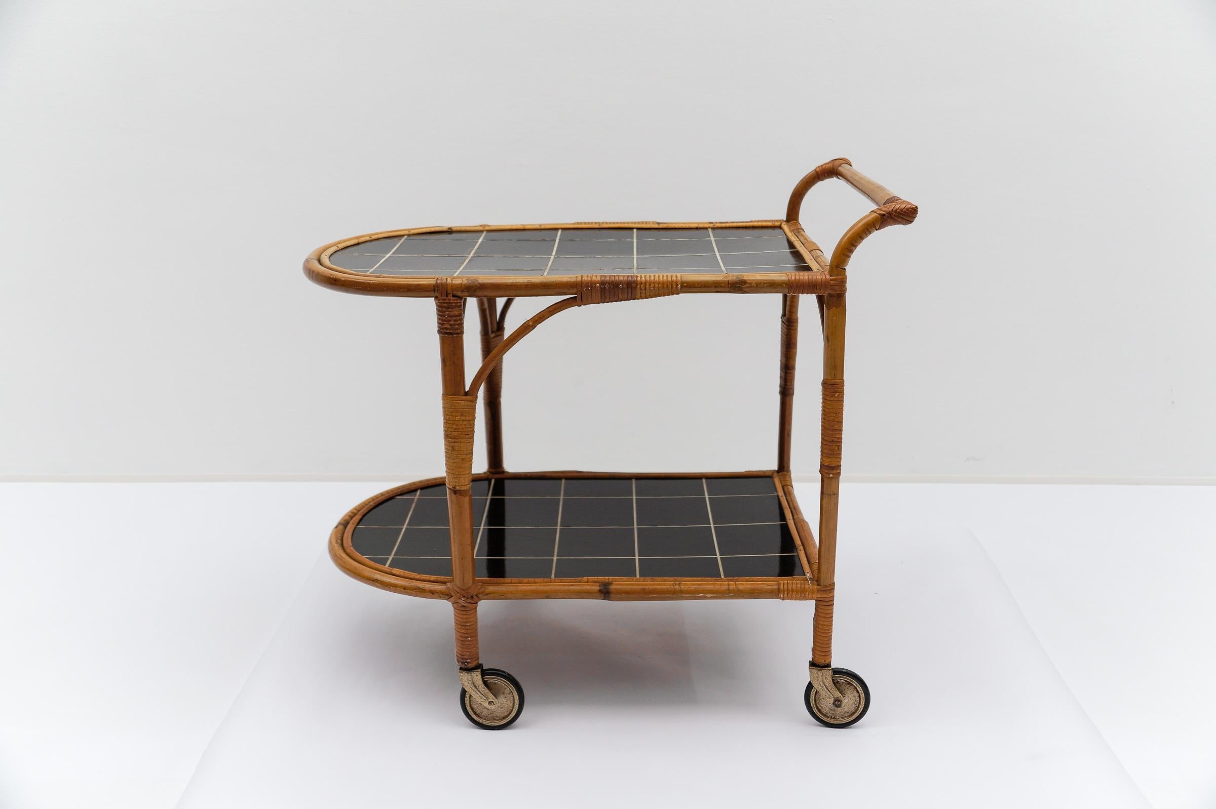 Mid-20th Century Bamboo and Rattan Bar Cart Serving Trolley, 1950s Italy For Sale