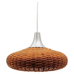 Wunderschöne Pendelleuchte im Mid-Century-Modern-Stil aus Rattan, 1960er Jahre