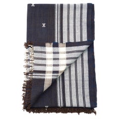 Indie-Töpferei in Indigo, minimalistische geometrische Motive, handgewebt aus Bio-Baumwolle