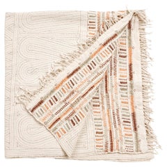 Unah Brown Throw, ricamato a mano con motivi intricati da artigiani.
