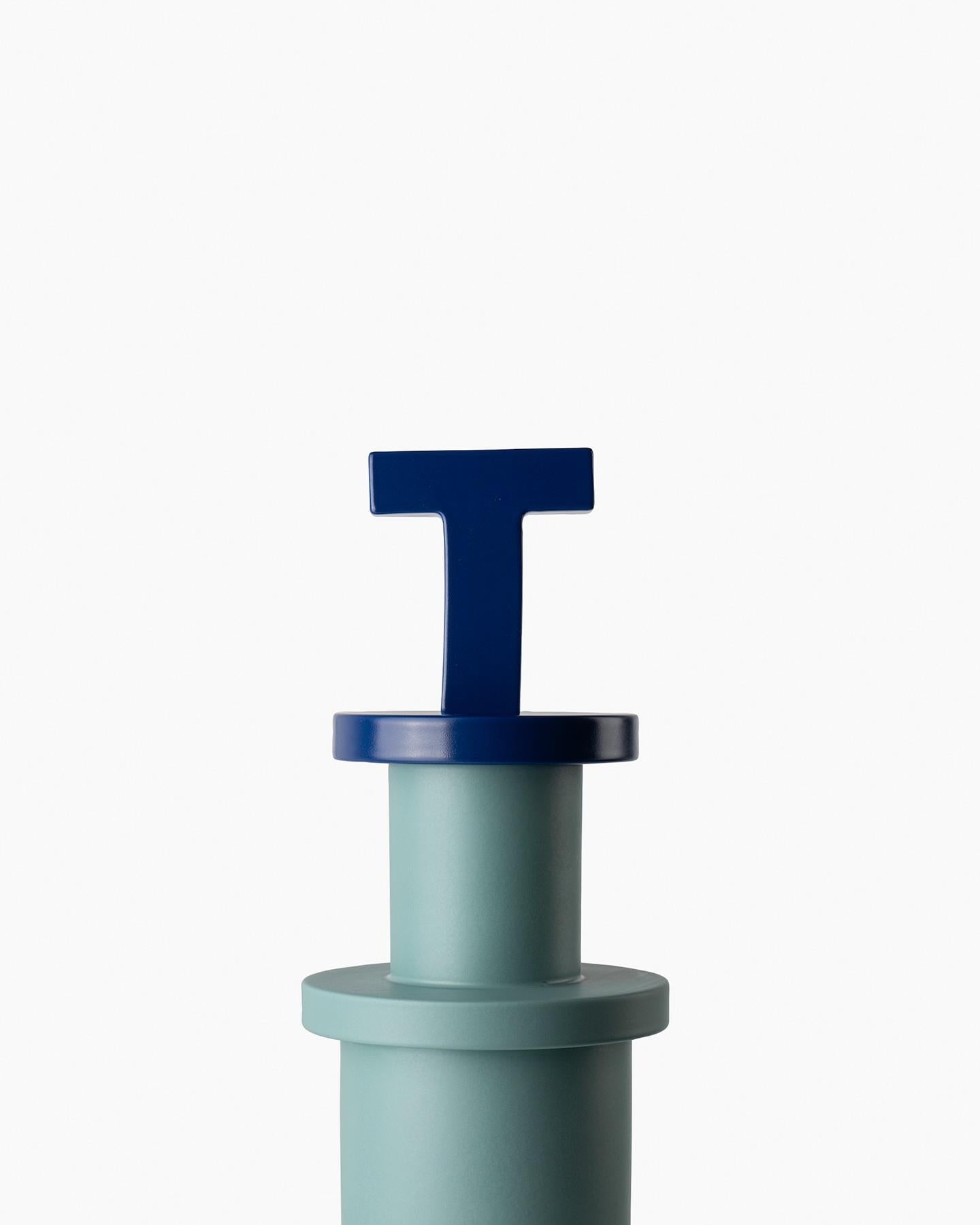Bittosi  Scultura Blu opaco di Nathalie du Pasquier In condizioni Nuovo in vendita a New York, NY