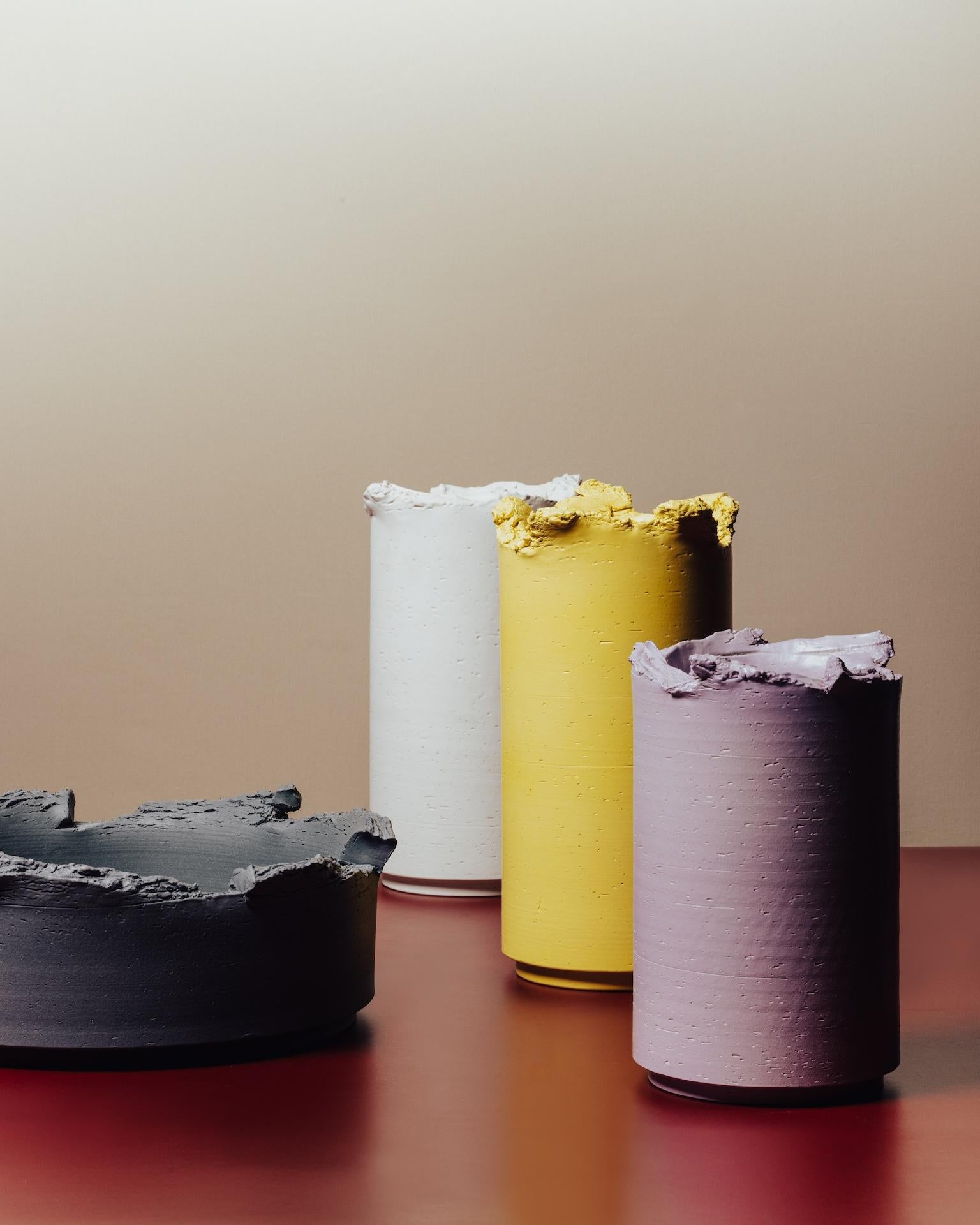 Clay is the name of the collection designed
by Andrea Trimarchi and Simone Farresin.
The name is now highly associated with
the project. The designers drew inspiration
from sculptures created by Aldo Londi
in the 1980s and used a
