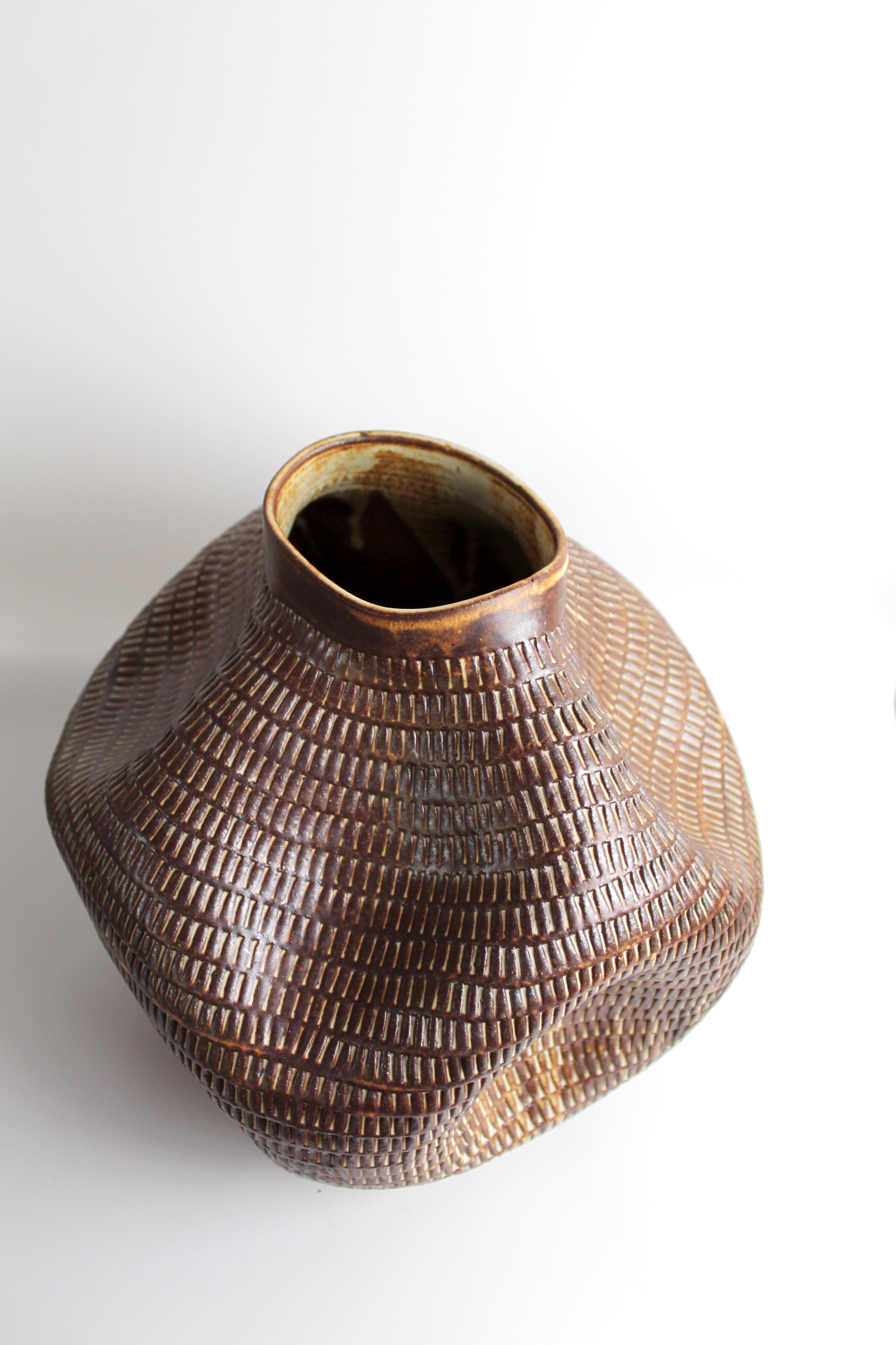 American Skoby Joe Hand Made Brown Ceramic Vase Wabi Sabi Mid-Century Modern Sculpture