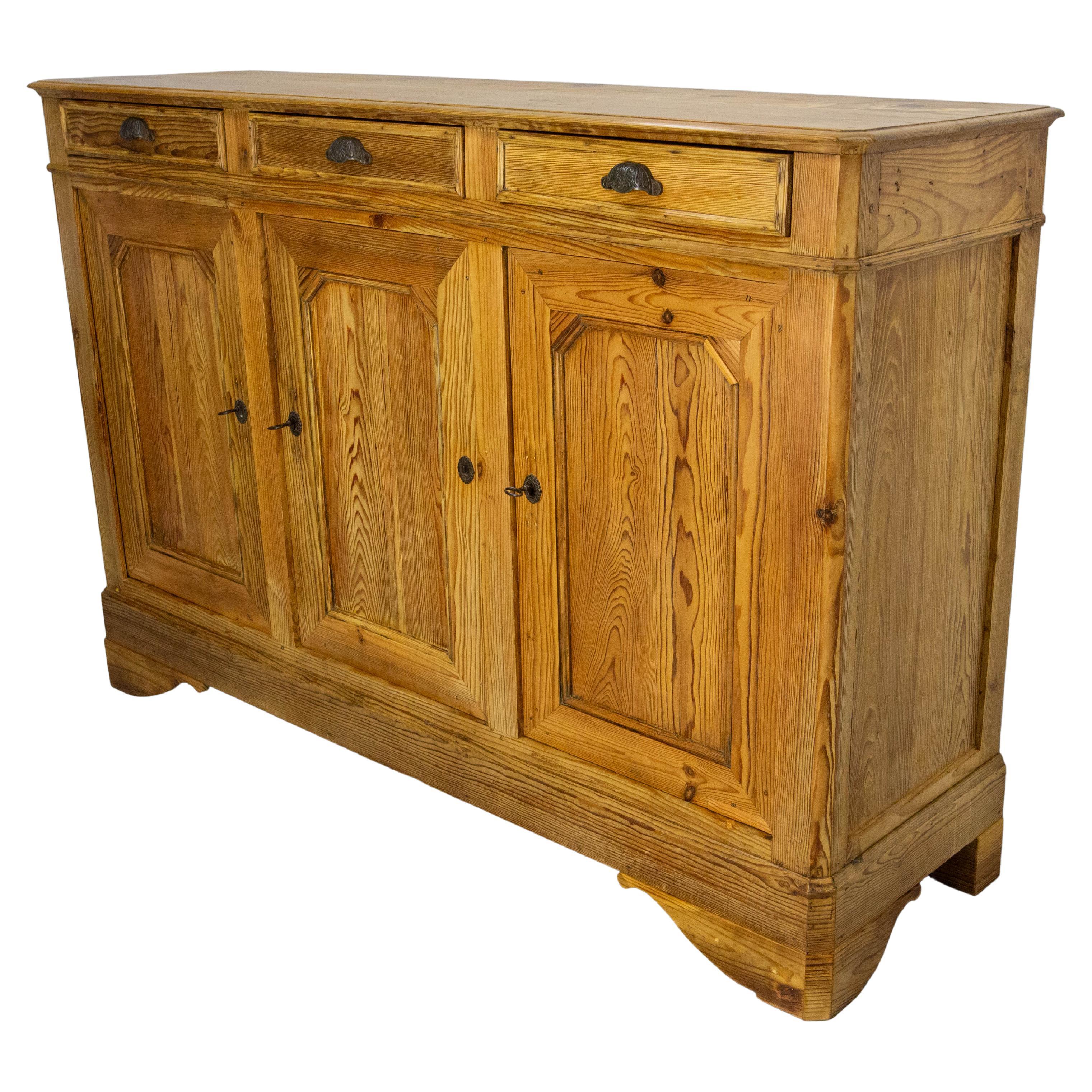 Credenza francese Credenza provinciale in pino, metà del XIX secolo