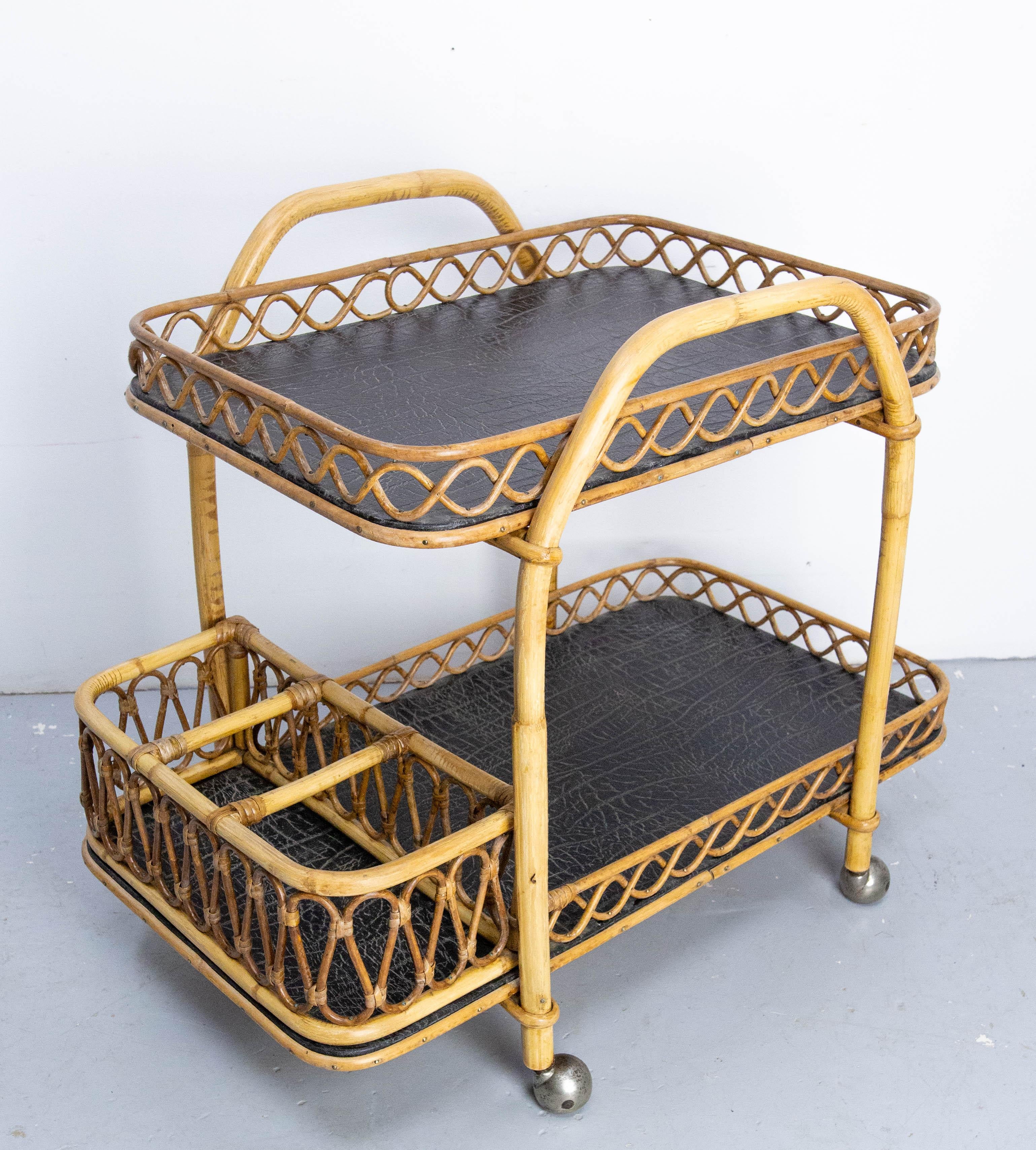 Midcentury Rattan and Skai Trolley Bar Cart, circa 1950 In Good Condition For Sale In Labrit, Landes