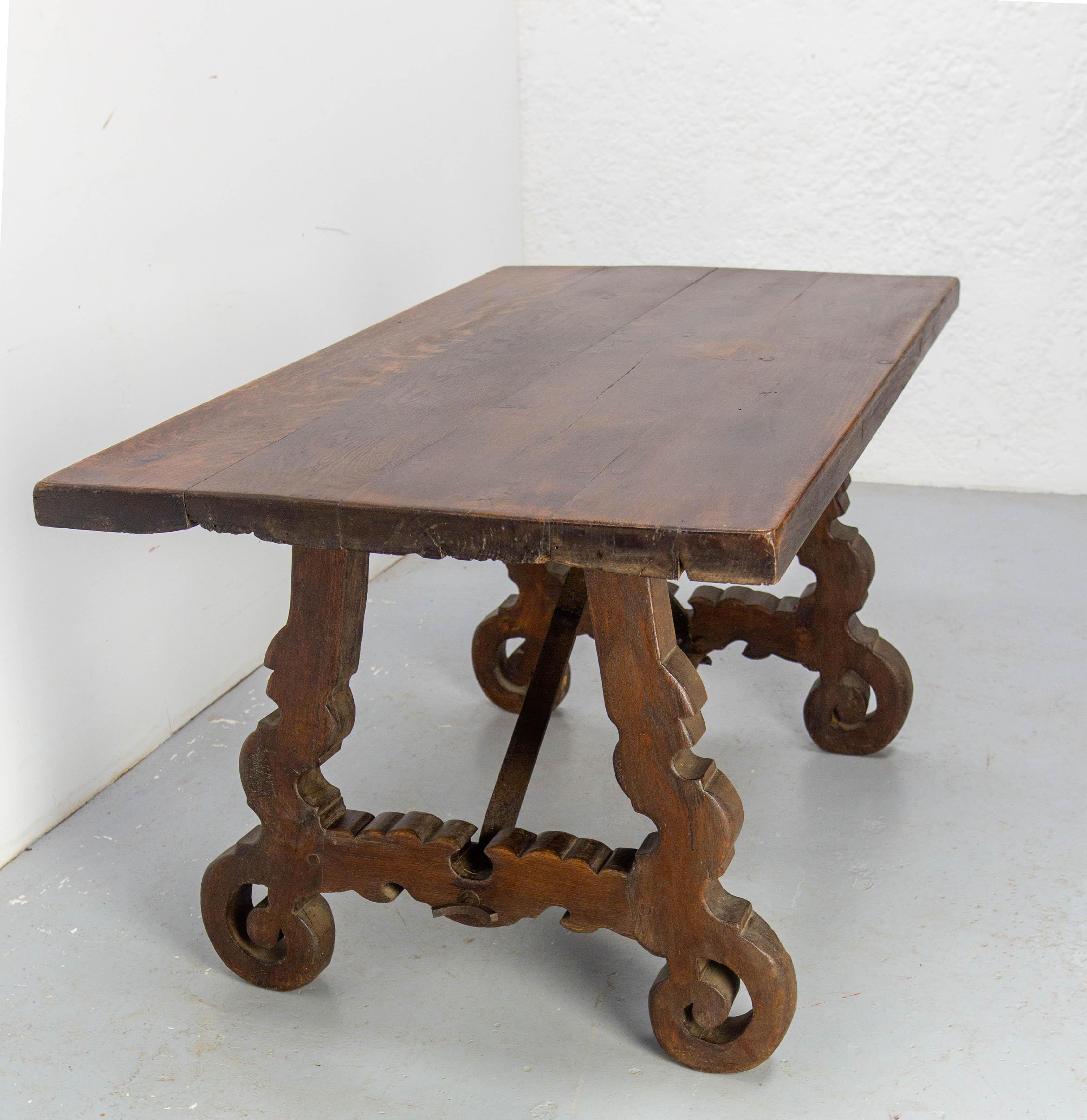 XIXe siècle Table de salle à manger en chêne espagnol et fer forgé Fin du 19e siècle en vente