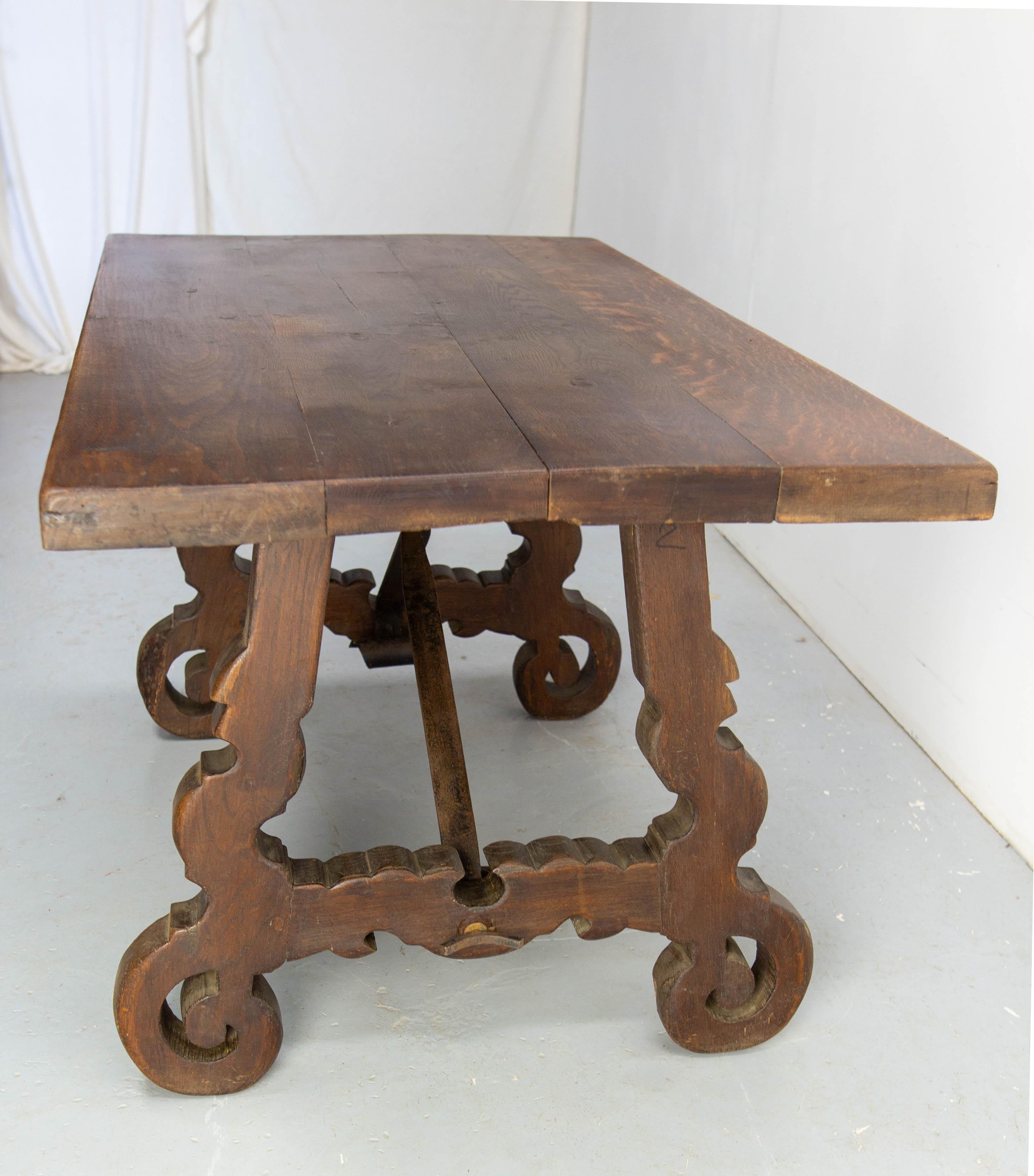 Fer forgé Table de salle à manger en chêne espagnol et fer forgé Fin du 19e siècle en vente