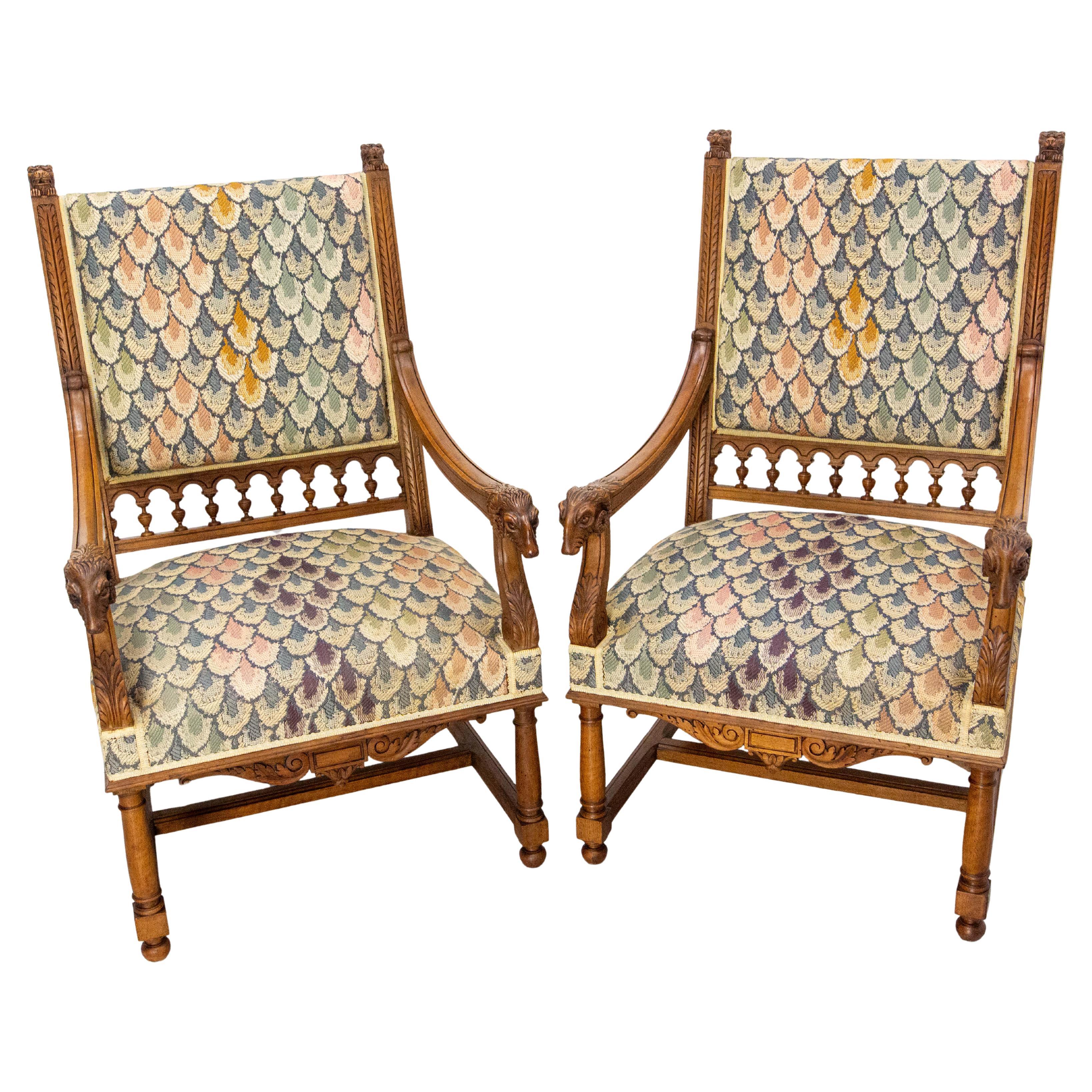 Paire de fauteuils ouverts Louis XIII Fauteuils Têtes de chèvre et de lion c. 1900 en vente