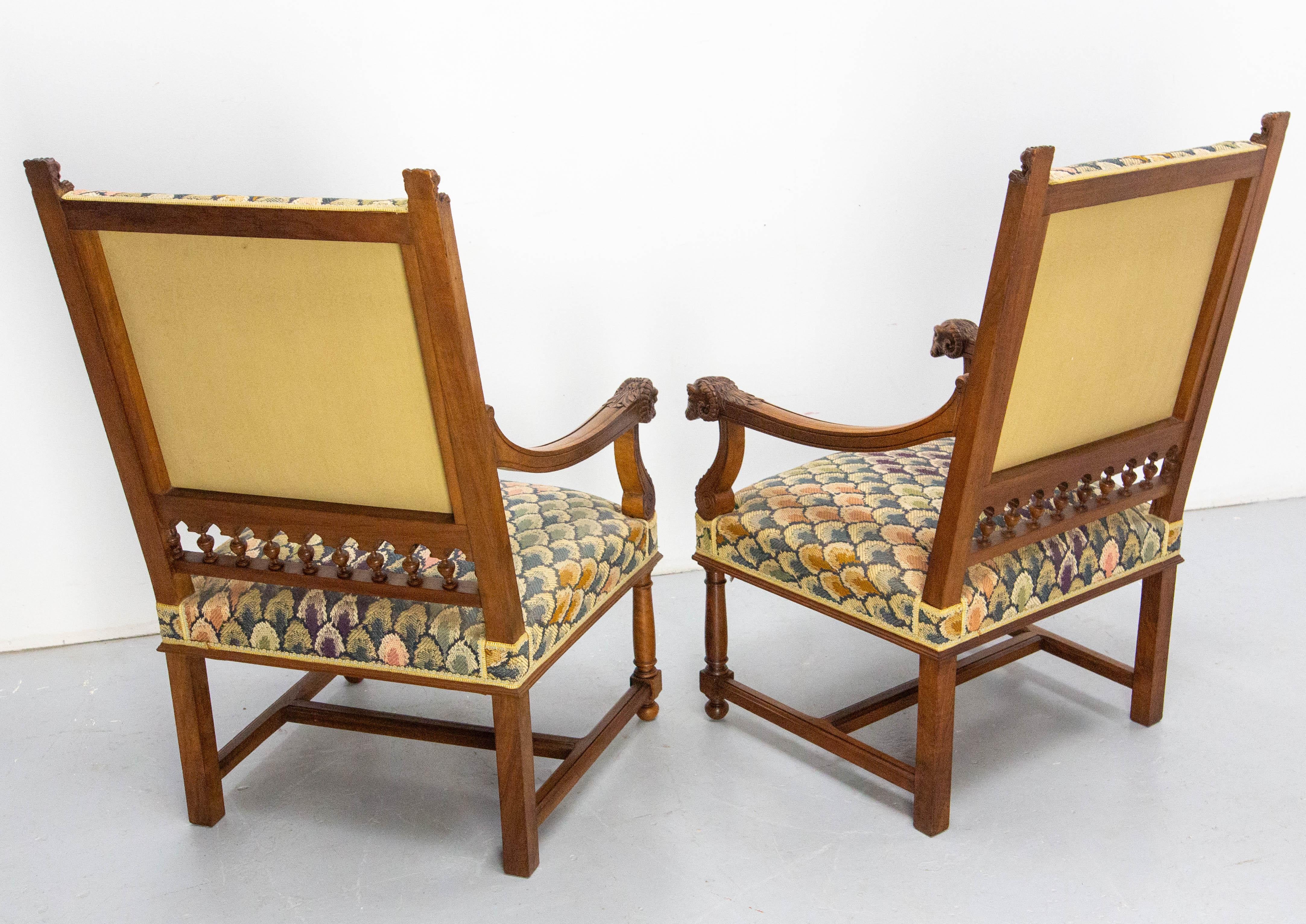 Paire de fauteuils ouverts Louis XIII Fauteuils Têtes de chèvre et de lion c. 1900 Bon état - En vente à Labrit, Landes