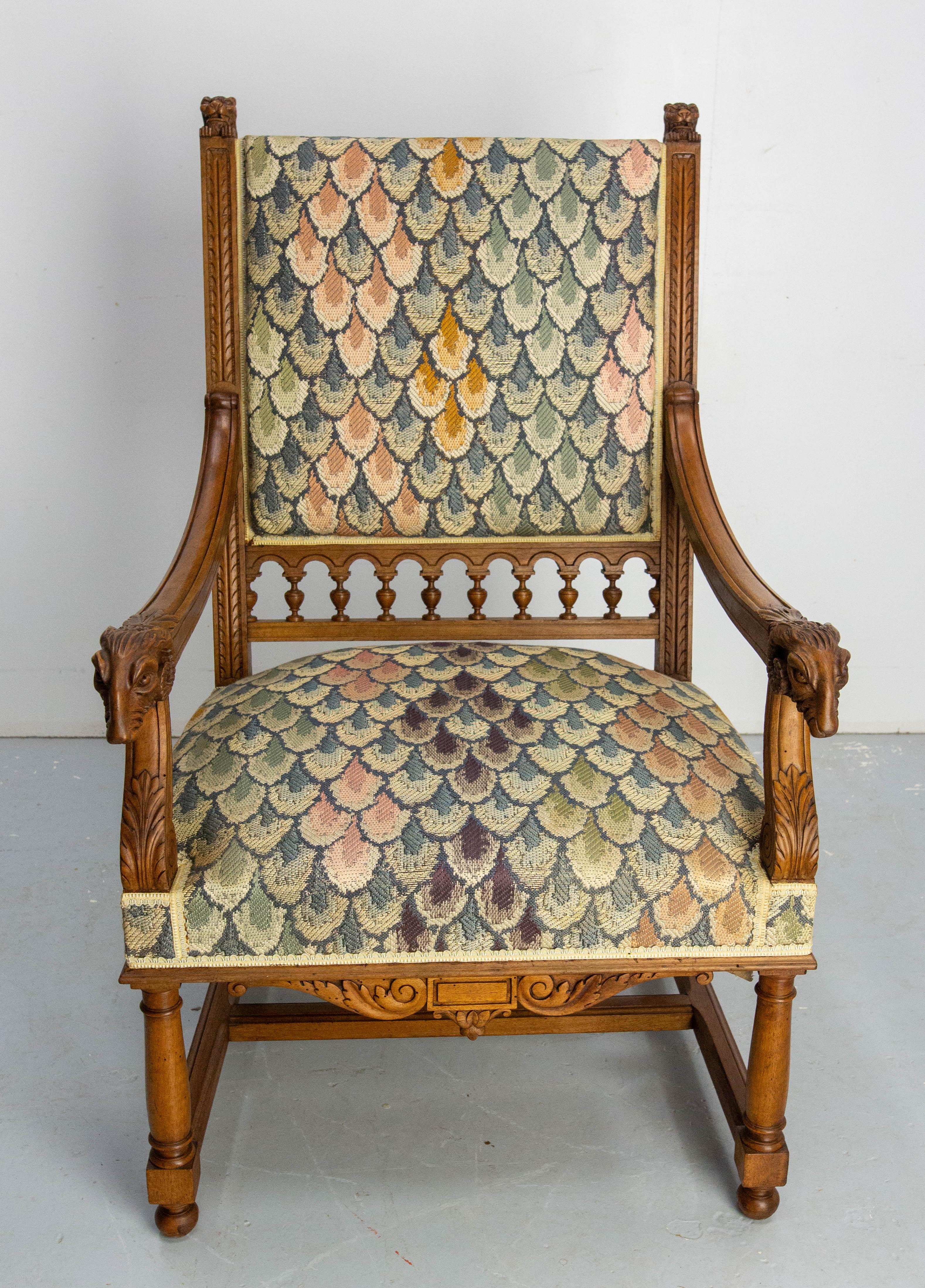 Paire de fauteuils ouverts Louis XIII Fauteuils Têtes de chèvre et de lion c. 1900 en vente 1