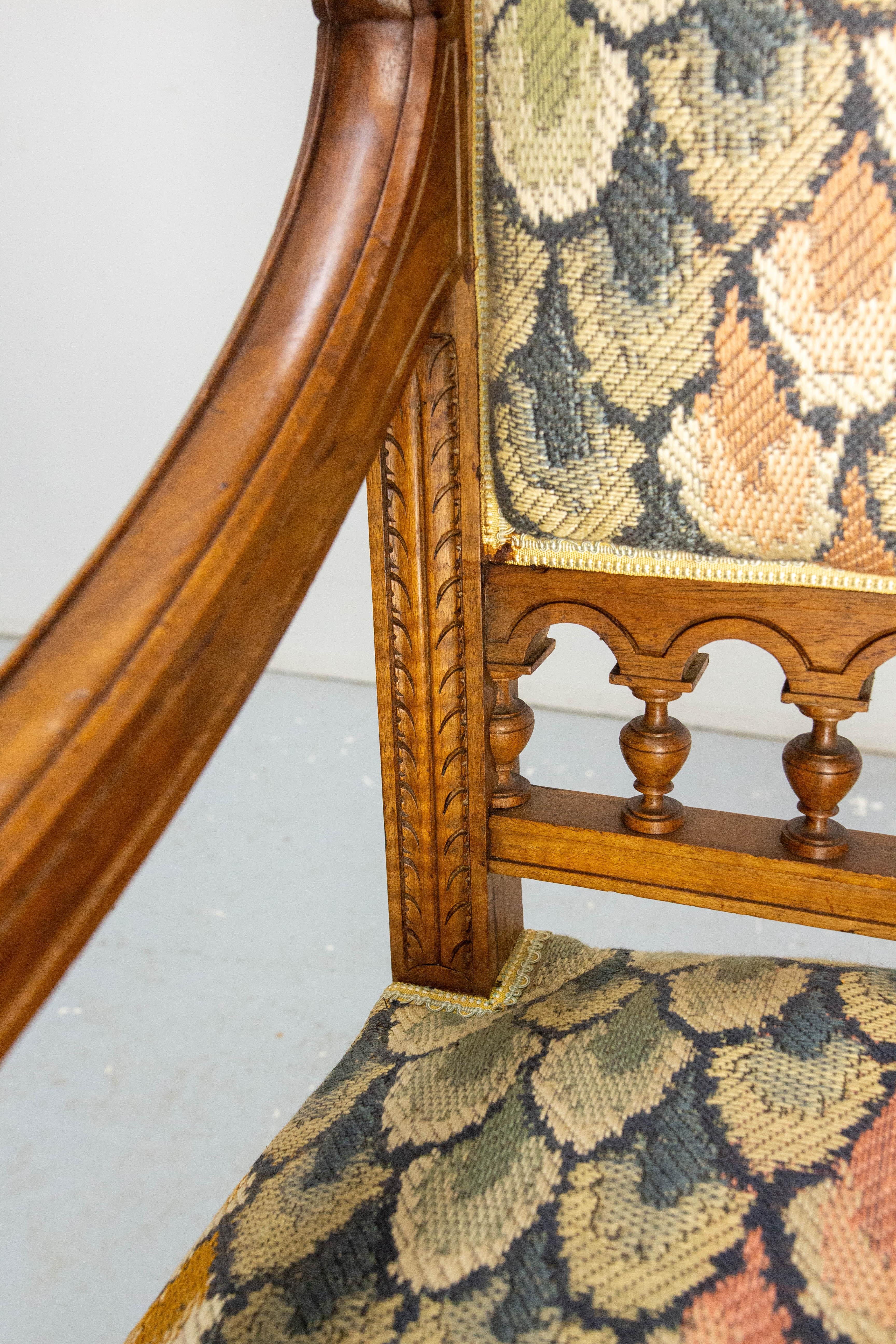 Paire de fauteuils ouverts Louis XIII Fauteuils Têtes de chèvre et de lion c. 1900 en vente 5