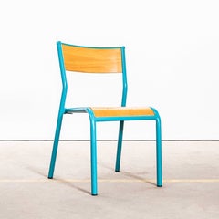 Französische Mullca-Stapelstühle aus den 1960er Jahren – Kinderstühle – Modell 510 in leuchtendem Blau – Set