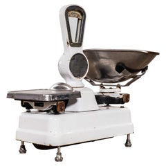 1960's Avery Enamelled Kitchen Scales