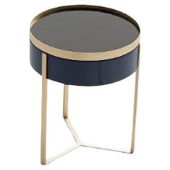 Round nightstand Must Have