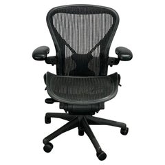 Silla de escritorio Aeron de Herman Miller por Bill Stumpf y Don Chadwick