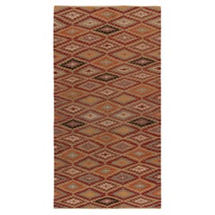 Stammeskunst-Kelim-Teppich in Rot, Orange und Blau mit geometrischen Mustern