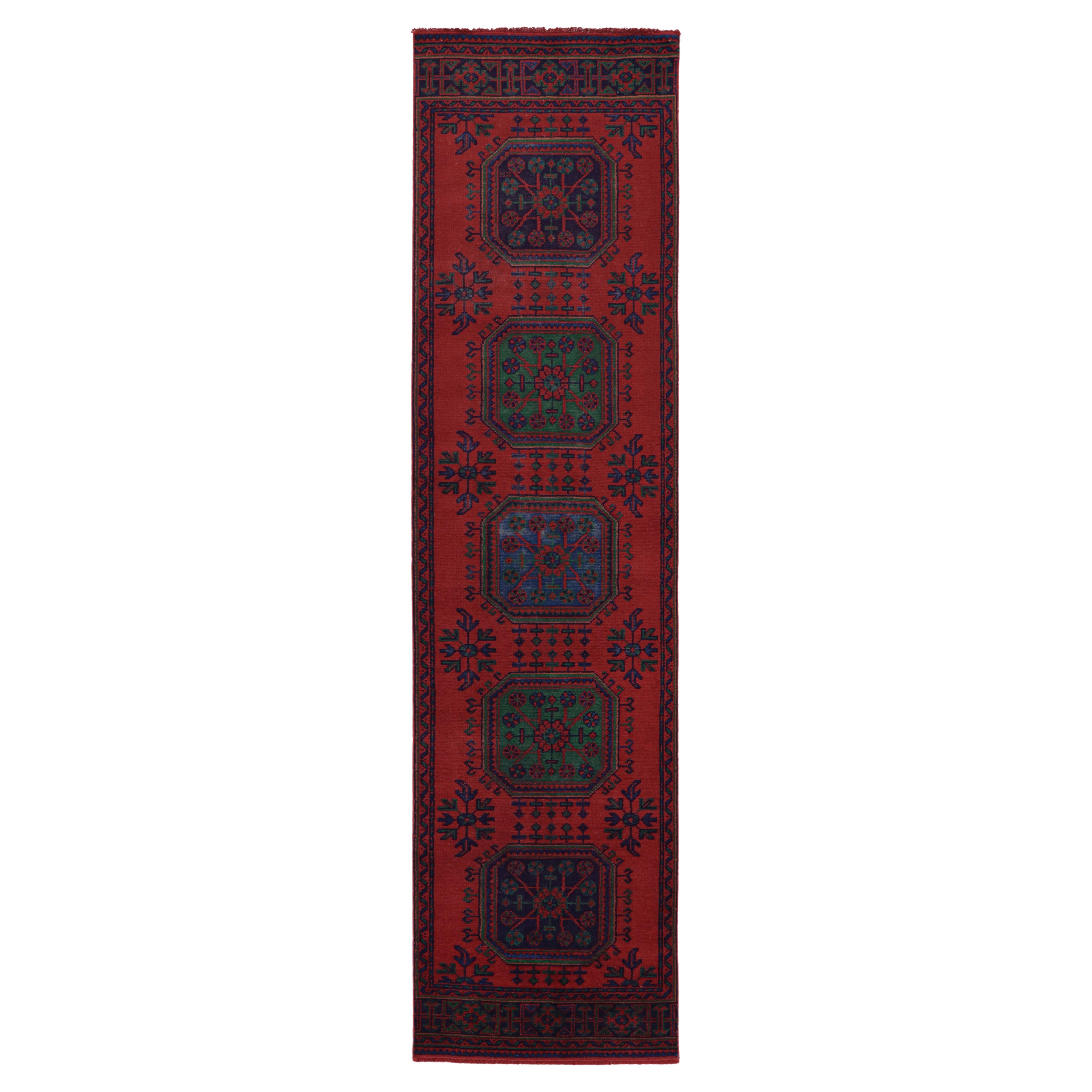 Traves de Mesa 1950 Midcentury Vintage Oushak Rojo Medallón by Rug & Kilim