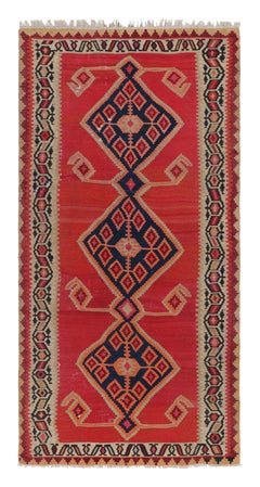 Tapis persan du milieu du siècle dernier à motif géométrique rouge et beige de Rug & Kilim