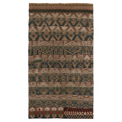 Tappeto Kilim vintage in marrone, blu e verde con motivo geometrico tribale di Rug & Kilim