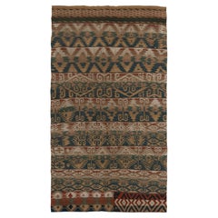 Tapis Kilim vintage à motif géométrique tribal marron, bleu et vert par Rug & Kilim