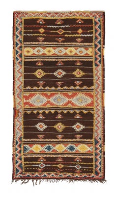 Marokkanischer Kelim-Teppich im Vintage-Stil in Braun mit geometrischen Mustern