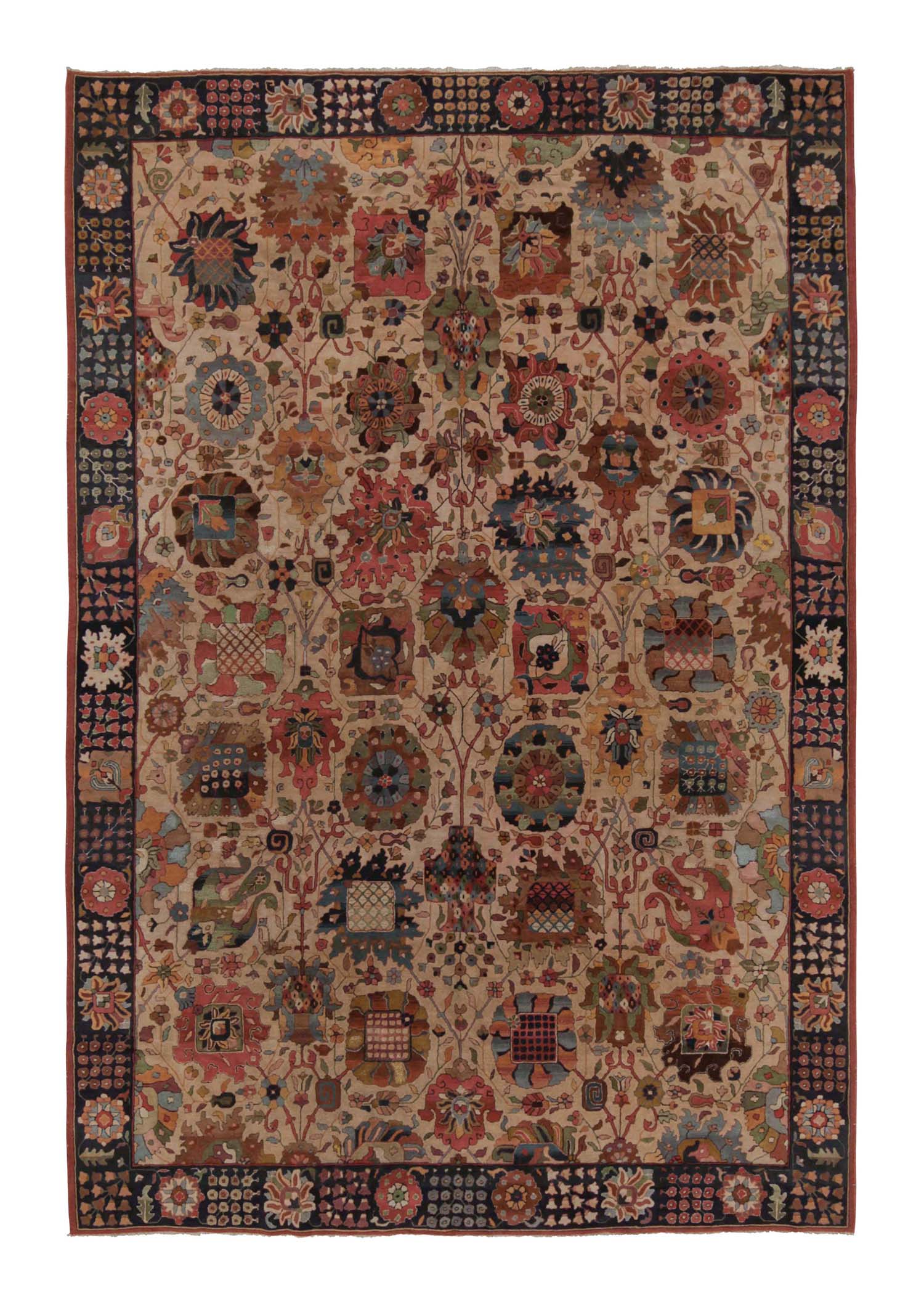 Antiker handgehäkelter Teppich in Braun, Rot und Grün mit Blumenmuster von Teppich & Kelim