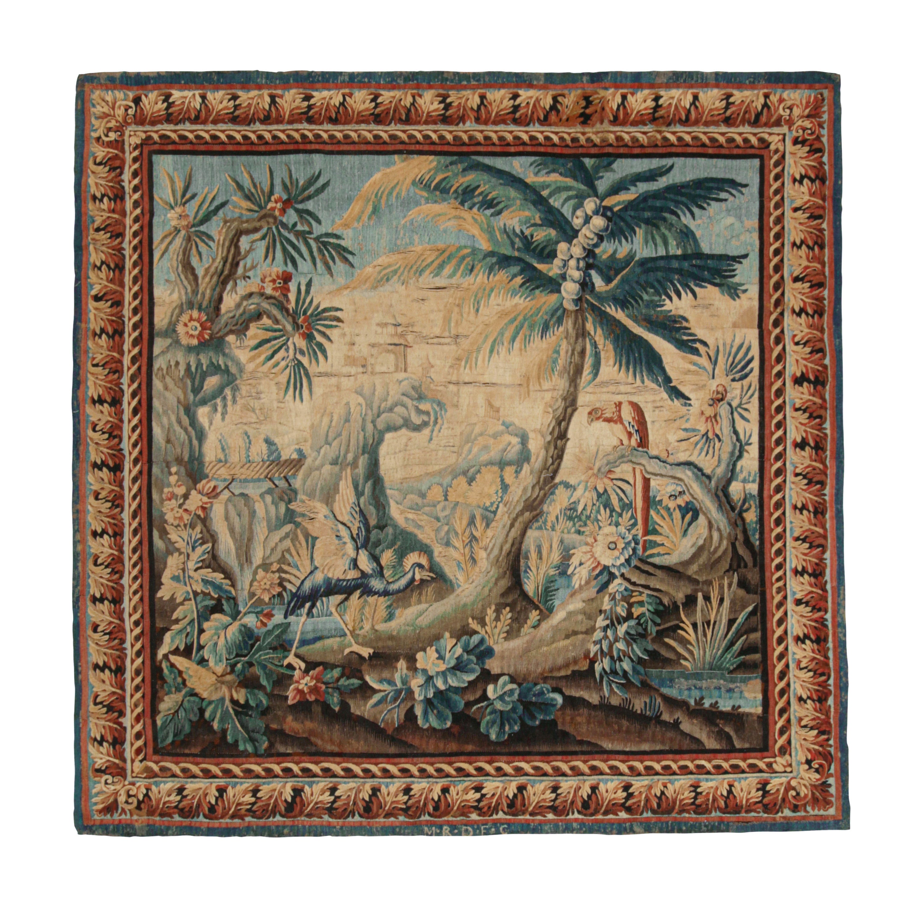 Antiker antiker französischer Aubusson-Wandteppich in Beige und Blau von Teppich & Kelim
