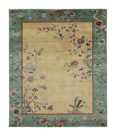 Alfombra Art Déco estilo chino de Rug & Kilim en dorado con motivos florales multicolores