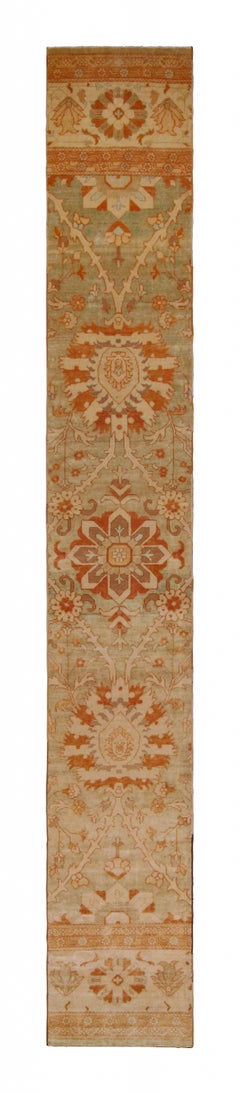 Traves de Mesa estilo Persa de Rug & Kilim con diseño floral en beige, azul y rojo