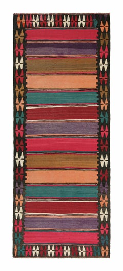 Nordwestlicher persischer Kelim mit polychromen Streifen von Teppich & Kilim