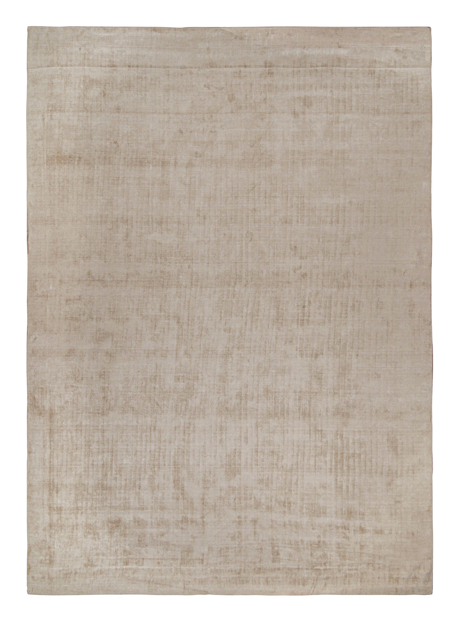 Dieser palastgroße Teppich im Format 14x20 ist ein großartiger Neuzugang in der Texture of Color Collection'S von Rug & Kilim. Handgeknüpft aus Kunstseide.

Kenner werden bemerken, dass dieses Stück aus unserer neuen Light on Loom-Linie stammt,