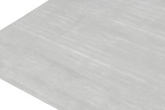 Moderner Teppich von Rug & Kilim in unifarbenem Grau und Off-White Striae
