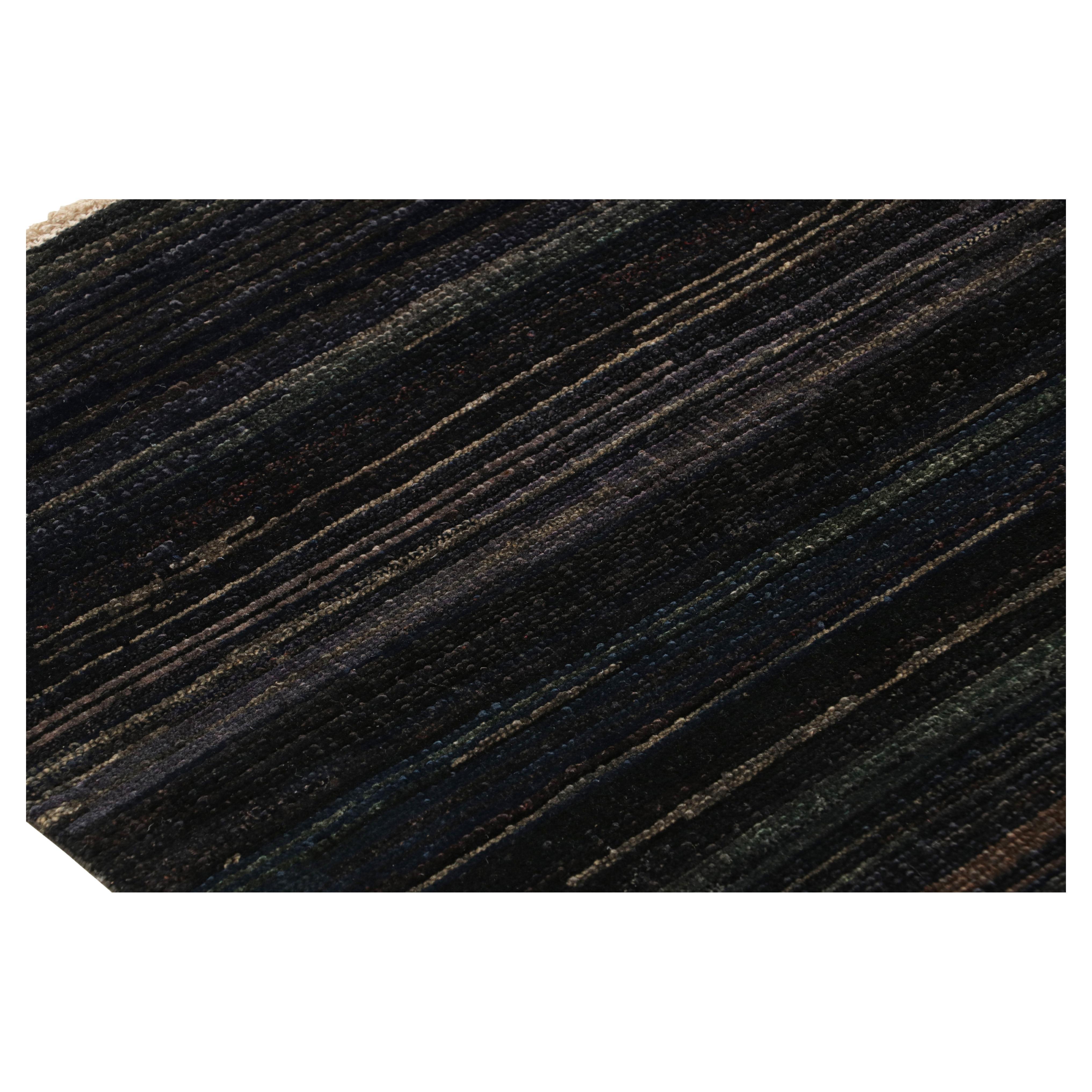 Rug & Kilim's Modern Textural Rug in Dark Blue and Grisailles Stripes and Striae (tapis texturé moderne en bleu foncé et rayures grises)