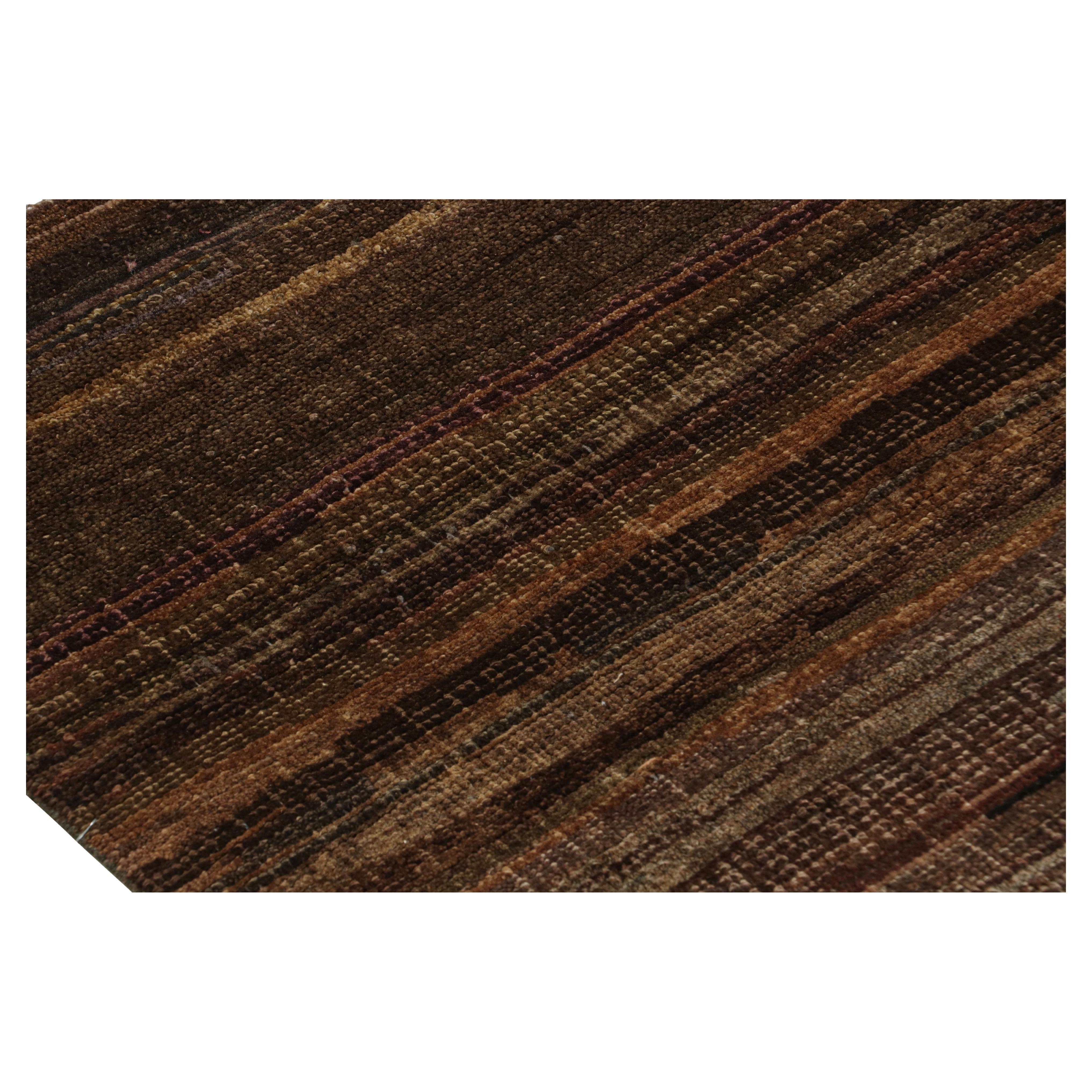 Rug & Kilim's Modern Textural Rug in Brown, Umber And Purple Stripes and Striae (Tapis à rayures et à bandes) en vente