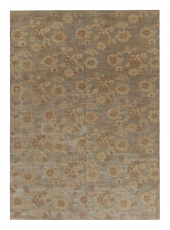 Rug & Kilim è un tappeto contemporaneo fatto a mano con motivo floreale beige e marrone.