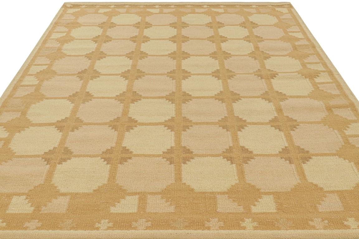 Indien Tapis de style scandinave à motif géométrique pêche et beige-brun de Rug & Kilim