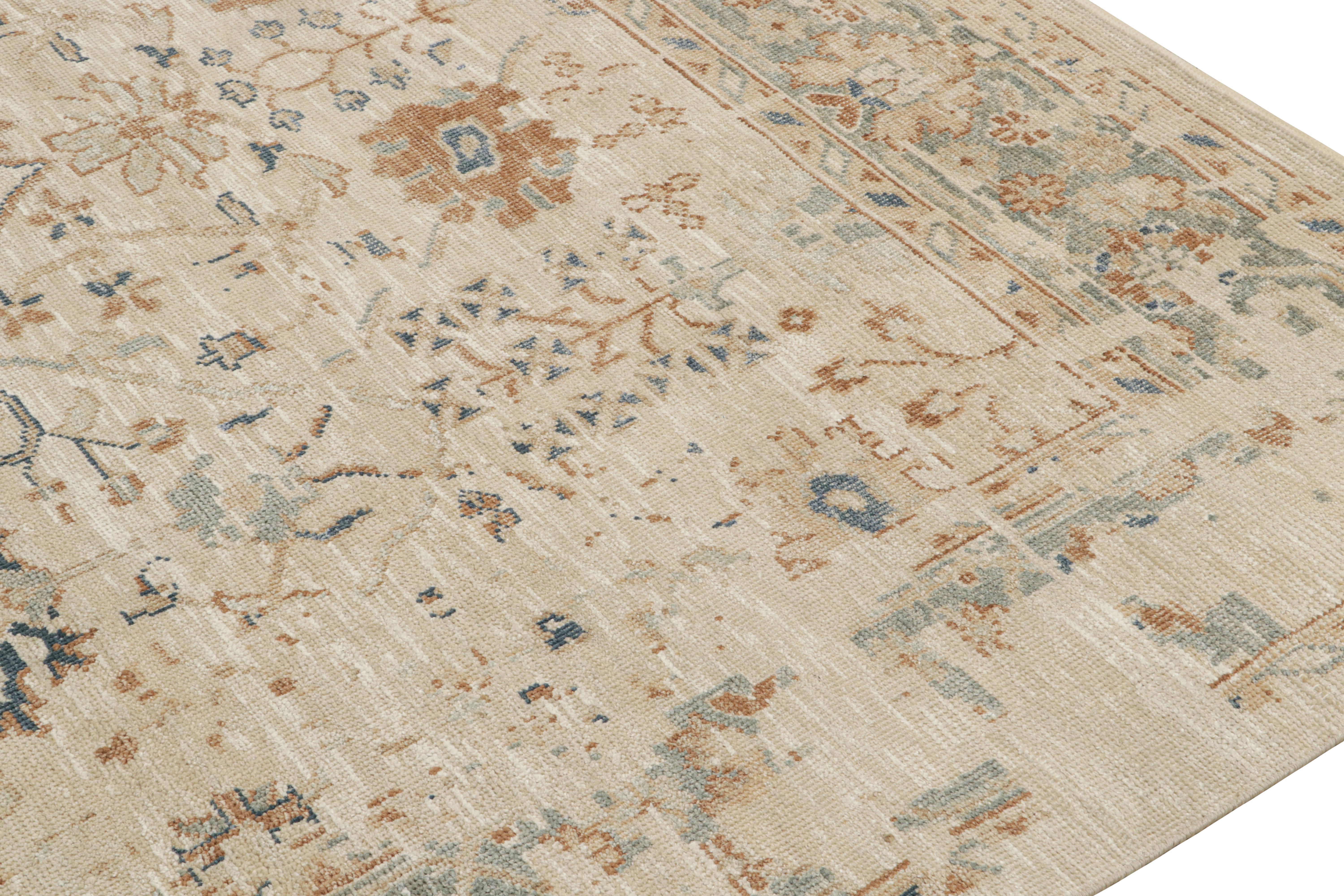Tapis Oushak de Rug & Kilim à motifs floraux beige, rouille et bleu marine Neuf - En vente à Long Island City, NY
