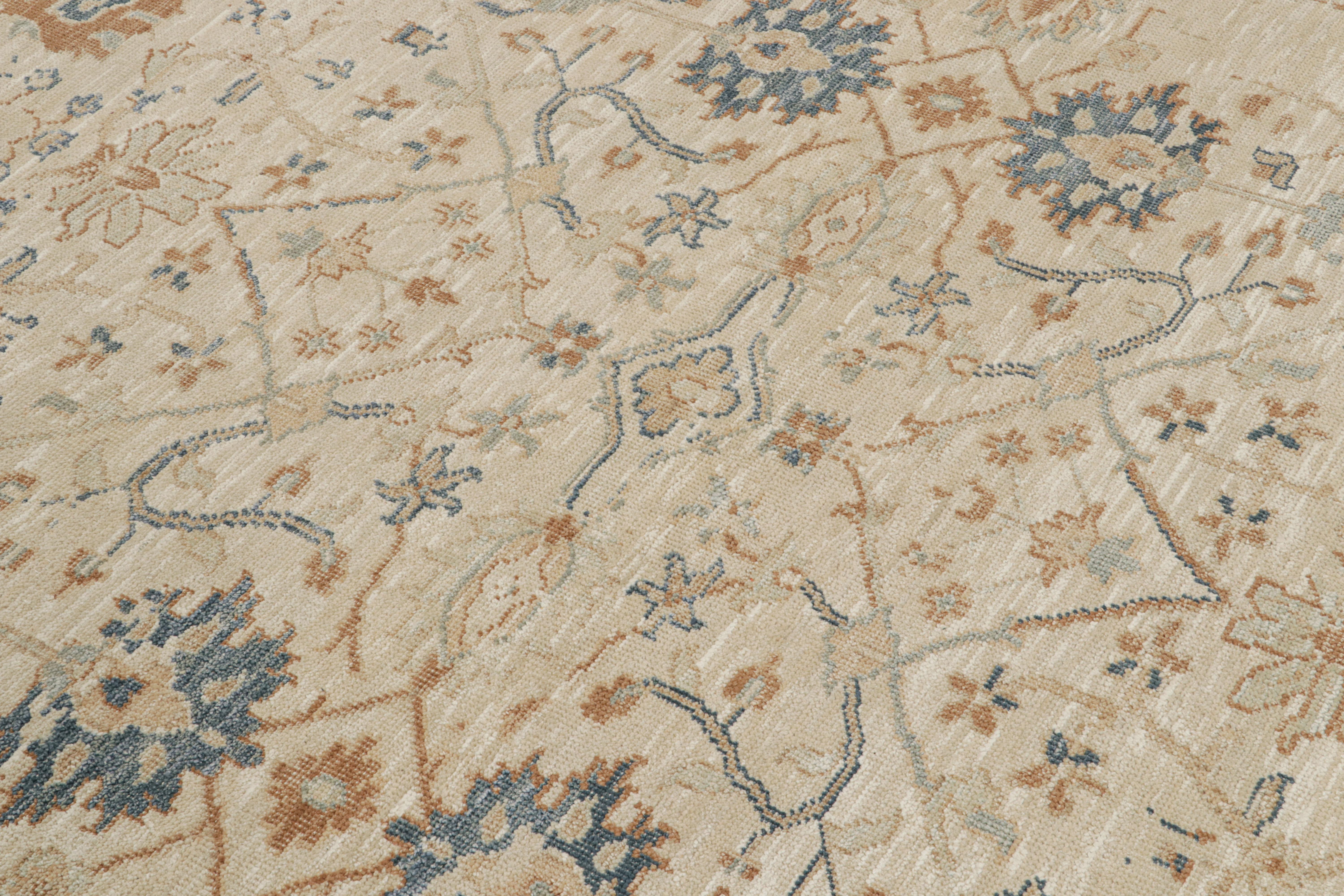 XXIe siècle et contemporain Tapis Oushak de Rug & Kilim à motifs floraux beige, rouille et bleu marine en vente