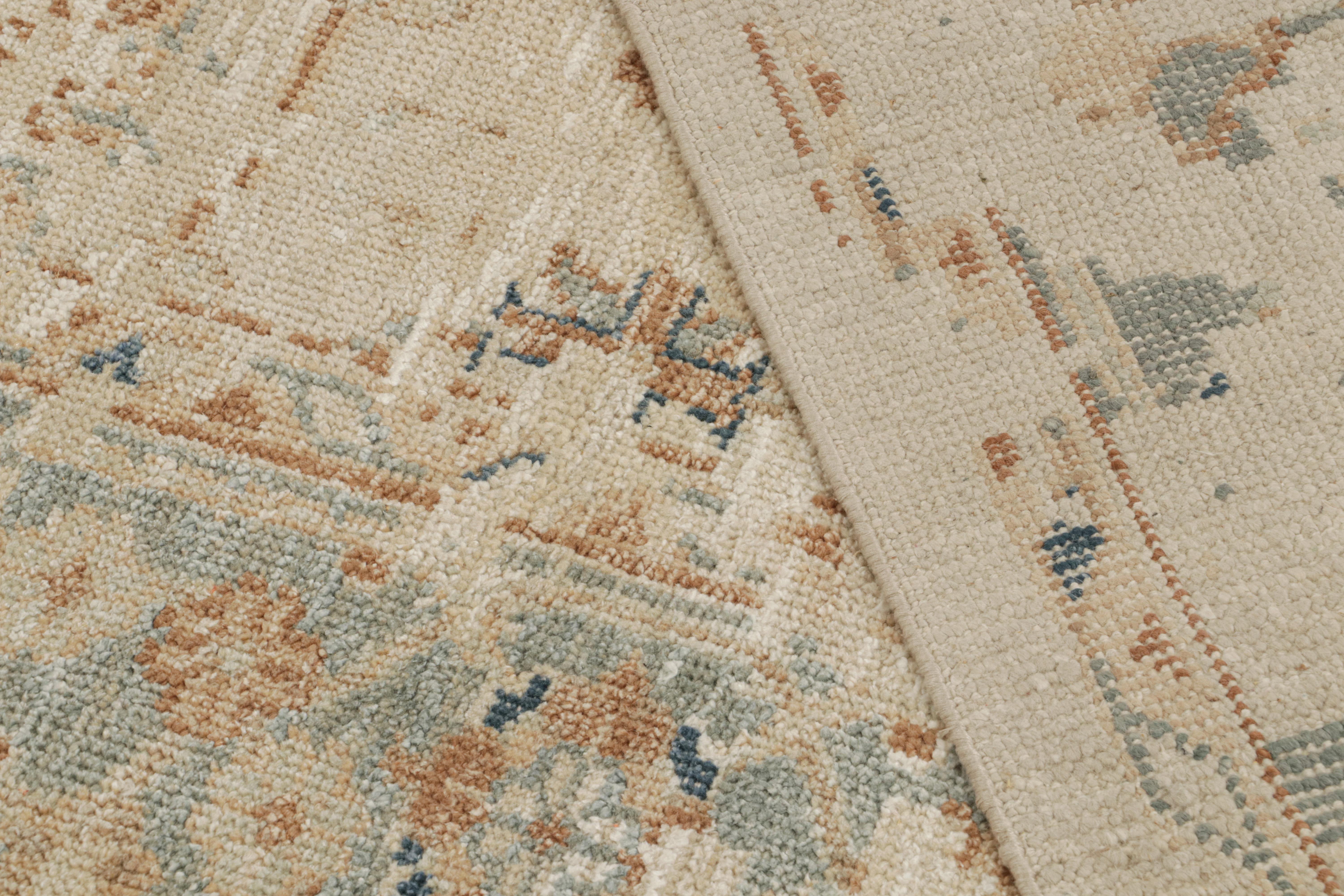 Soie Tapis Oushak de Rug & Kilim à motifs floraux beige, rouille et bleu marine en vente