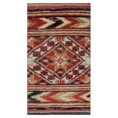 Rug & Kilim's Marokkanischer Teppich mit polychromen geometrischen Berbermustern